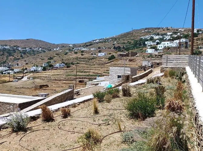 Villav * Triandáros