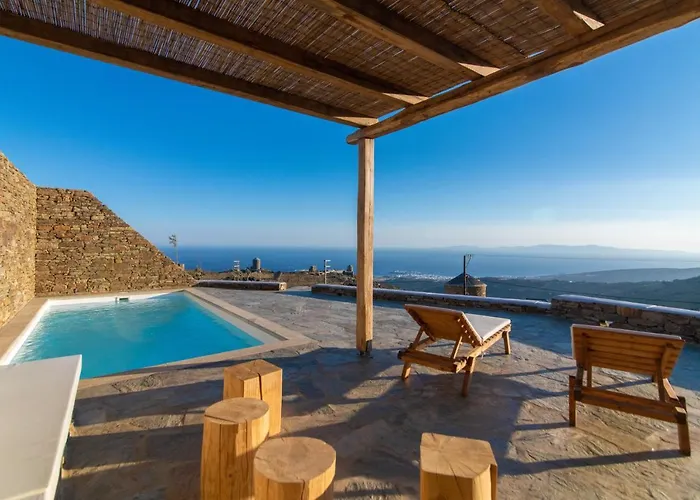 Villav * Triandáros