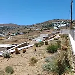 Villav * Triandáros