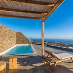 Villav Villa *
