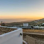 Villav Triandáros
