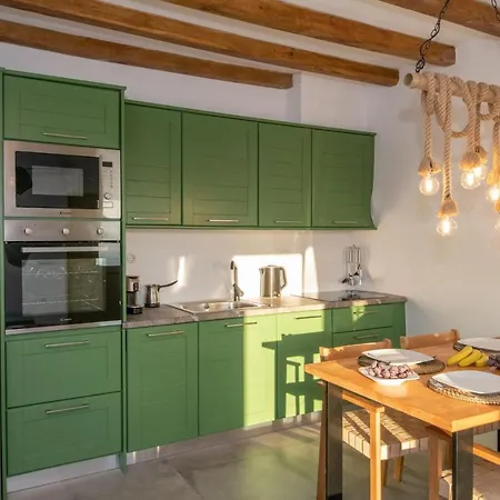 Villav Villa *